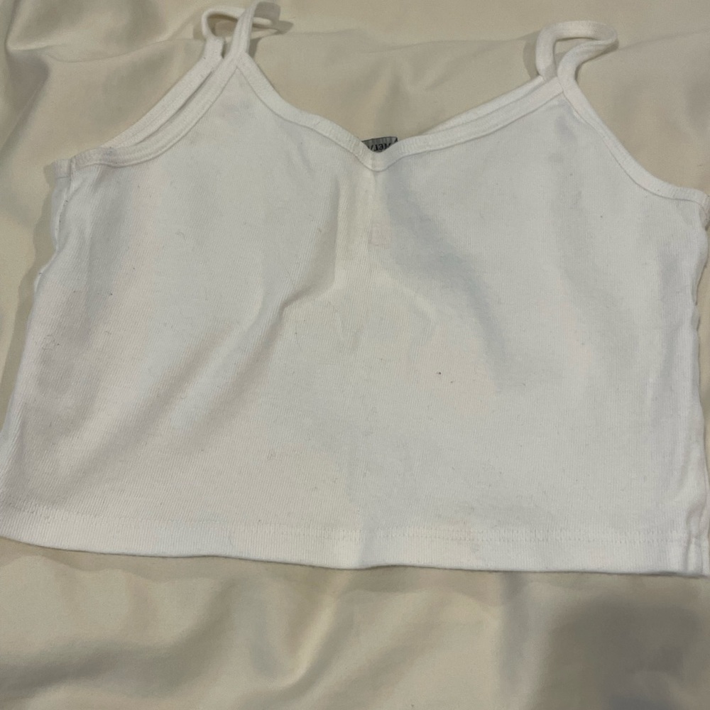 Brandy Melville cute cropped spaghetti strap tank top - Picture 3 of 4